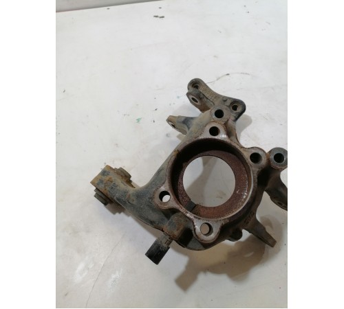 Кулак подвески задний левый, цапфа