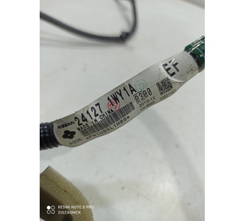 Электропроводка двери (задняя левая)