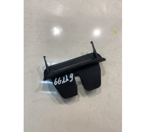 Накладка замка багажника