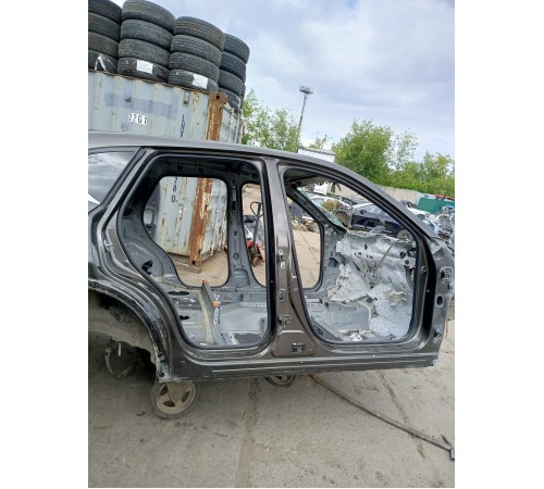 Порог со стойкой правый