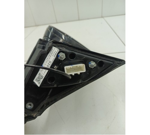 Зеркало левое