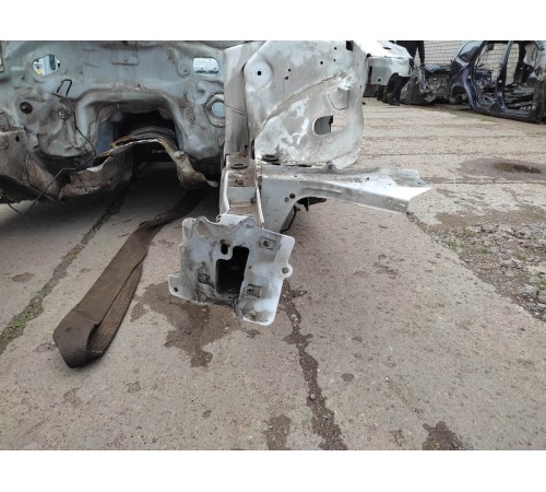 Лонжерон (передний, левый)