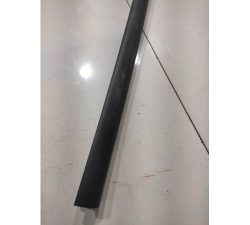 Уплотнитель моторного отсека передний