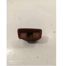 Блок кнопок открывания багажника