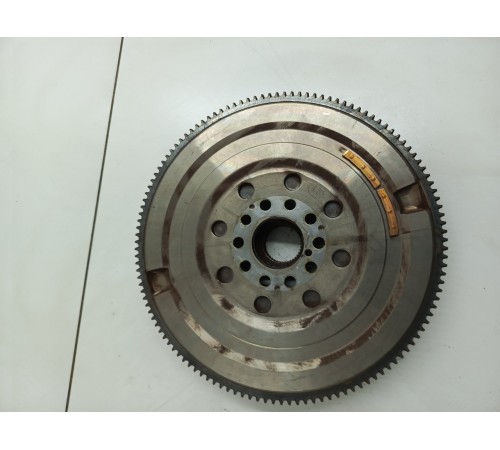 Маховик двигателя