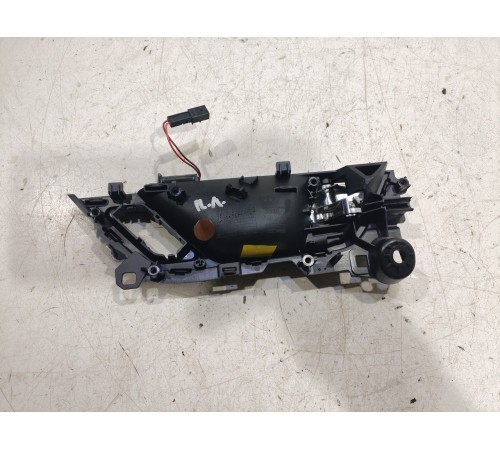 Ручка двери (передняя левая внутренняя)