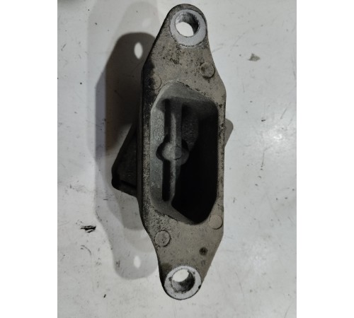 Кронштейн(крепление) заднего бампера