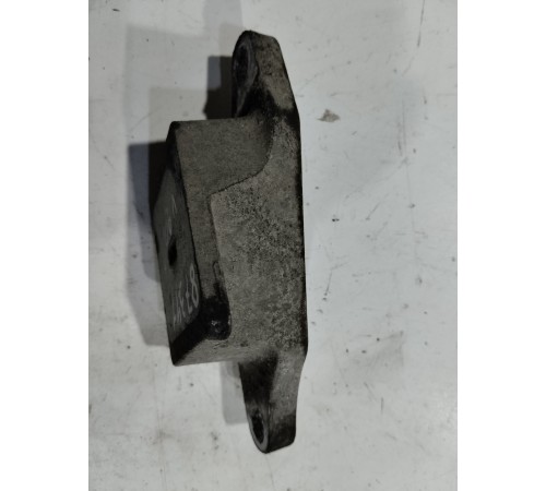 Кронштейн(крепление) заднего бампера