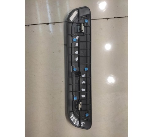 Декоративная накладка порога(задняя правая)