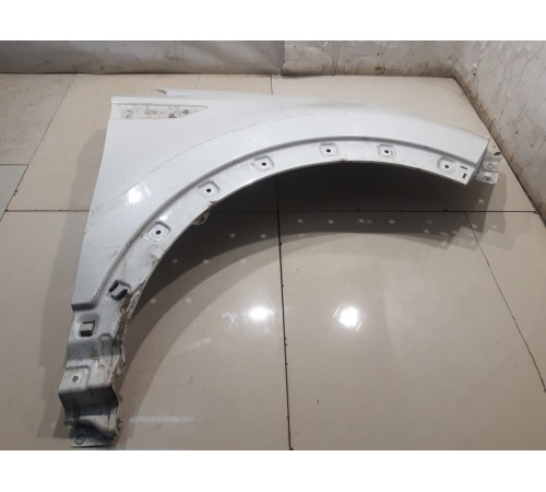 Крыло переднее правое