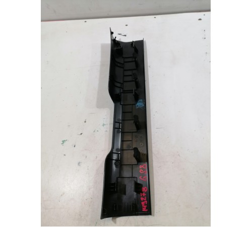 Накладка порога передняя левая