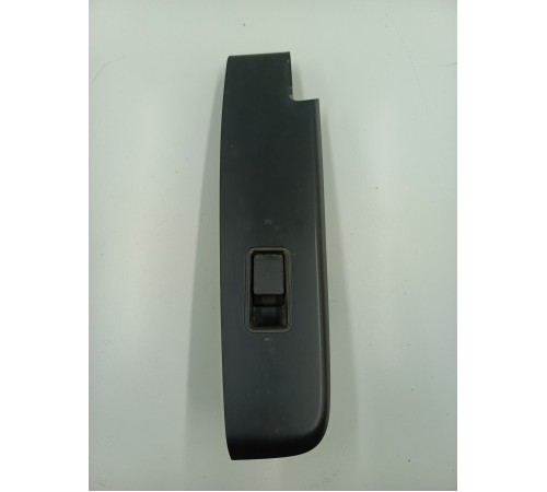 Кнопка стеклоподъемника передняя правая