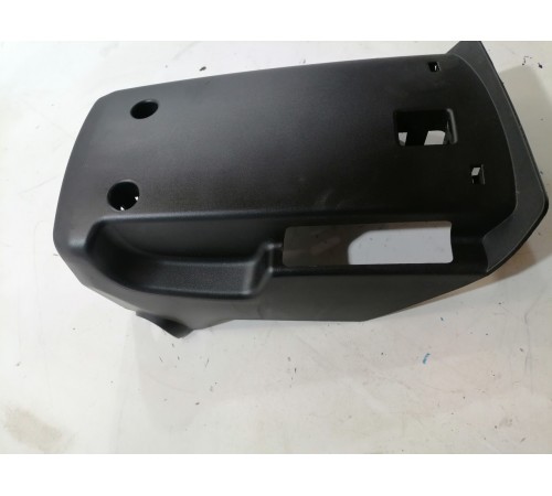 Кожух рулевой колонки нижний