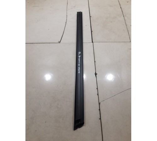 Уплотнитель стекла (передний левый внутренний)