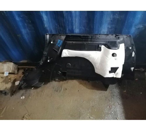 Обшивка багажника левая