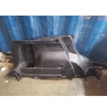Обшивка багажника левая