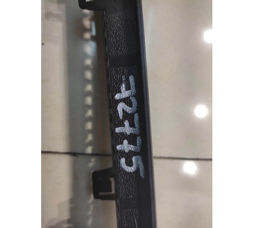 Накладка лобового стекла (правая)