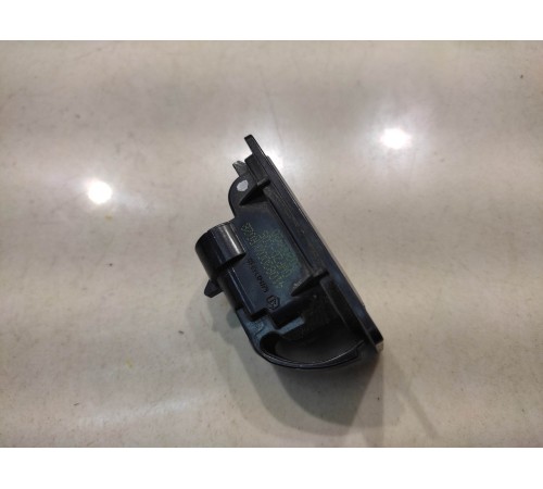 Плафон подсветки номера (задний)