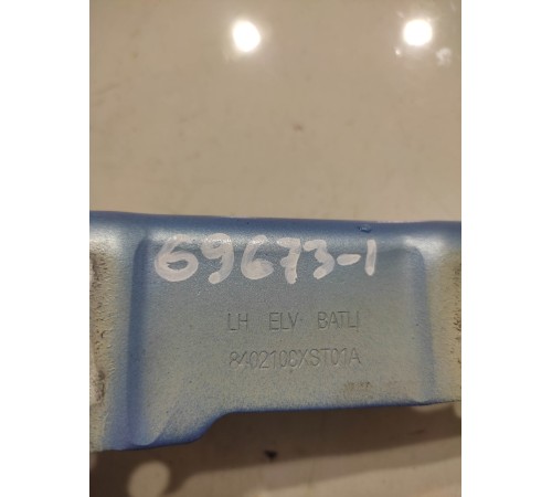 Петля капота (левая)