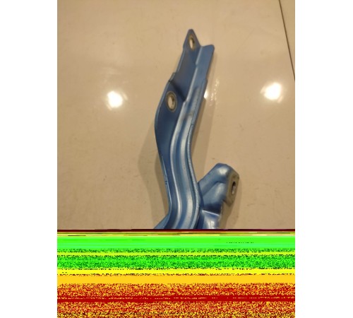 Петля капота (левая)