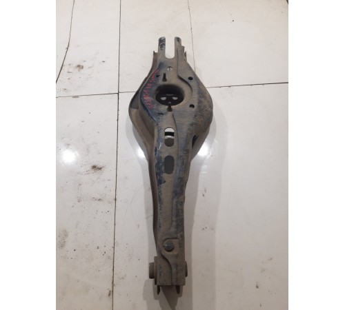 Рычаг подвески(задний правый)