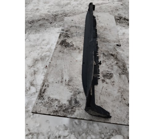 Подножка порога левая