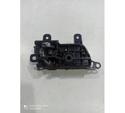 Ручка двери (задняя левая внутренняя)