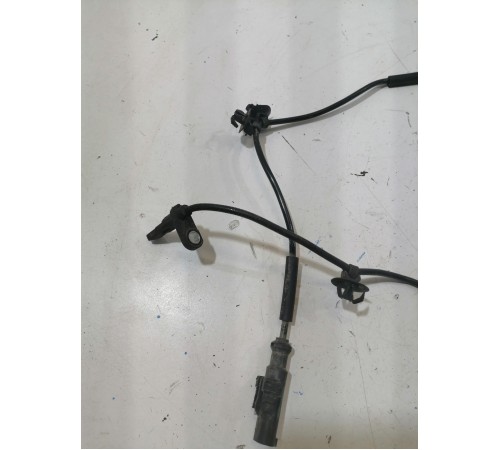 Датчик ABS передний левый