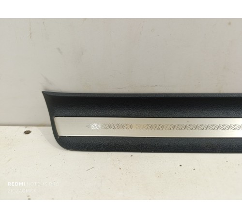 Накладка порога передняя правая