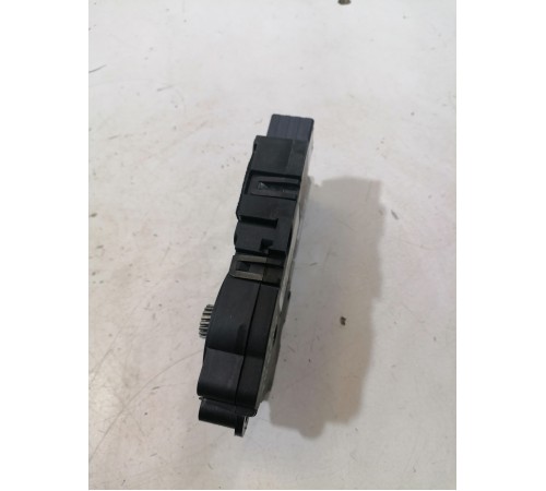 Моторчик люка крыши передний