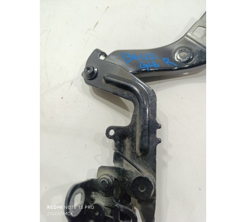 Петля капота правая