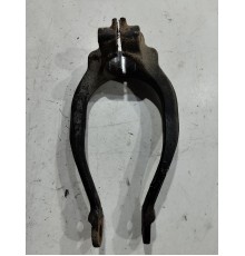 Кронштейн (вилка) амортизатора передний правый