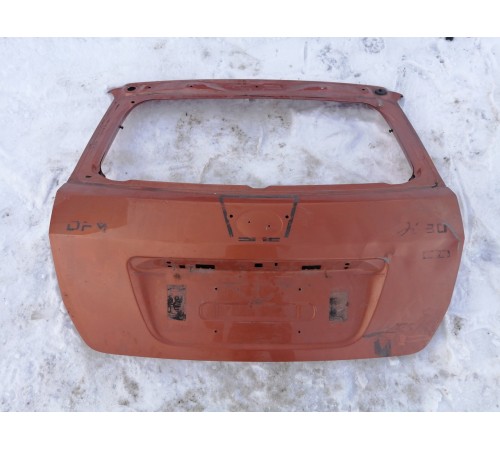 Дверь багажника