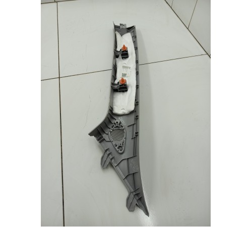 Обшивка стойки лобового стекла правая