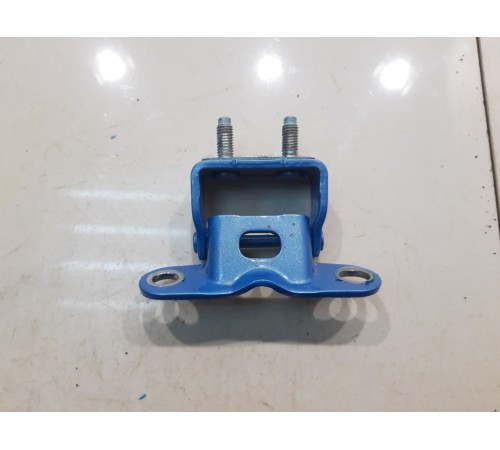 Петля багажника (правая)