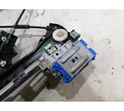 Стеклоподъёмник двери задний правый