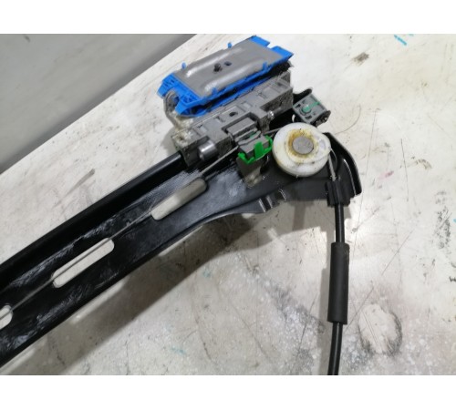 Стеклоподъёмник двери задний правый