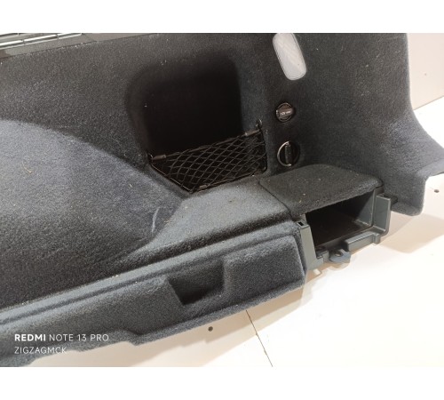 Обшивка багажника правая