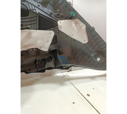 Обшивка багажника правая