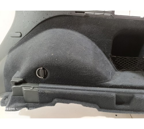 Обшивка багажника правая