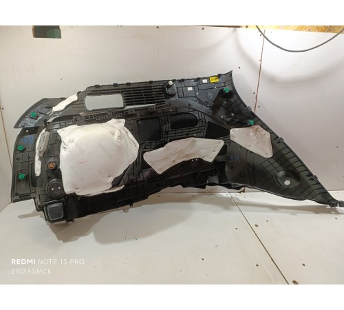 Обшивка багажника правая