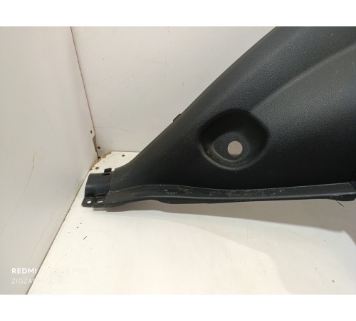 Обшивка багажника правая