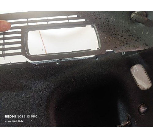 Обшивка багажника правая