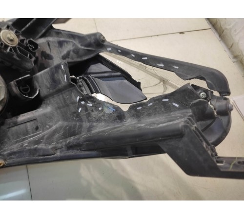 Фара (передняя,левая)