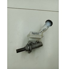 Главный тормозной цилиндр с бачком