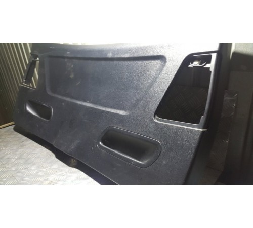 Обшивка двери багажника