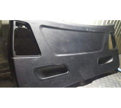 Обшивка двери багажника