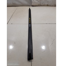 Уплотнитель стекла (передний, левый)