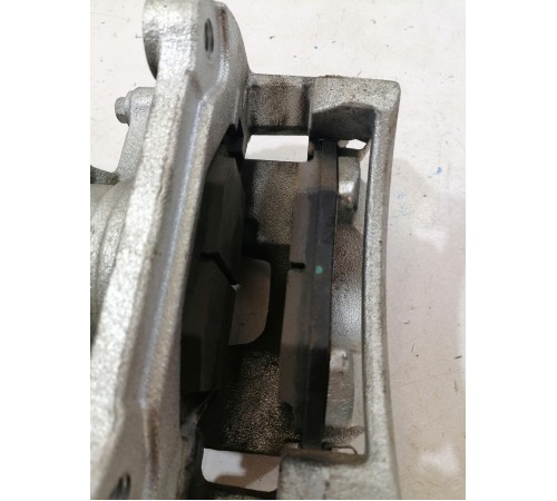 Суппорт передний правый