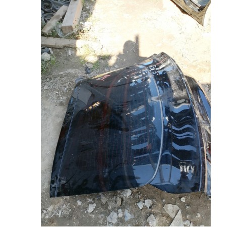 Крышка багажника со стеклом